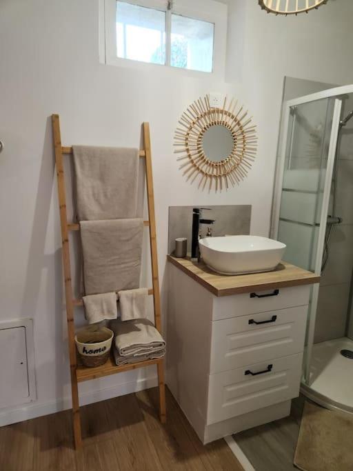Charmante Petite Maison De Bourg Avec Casa vacanze Val-Couesnon